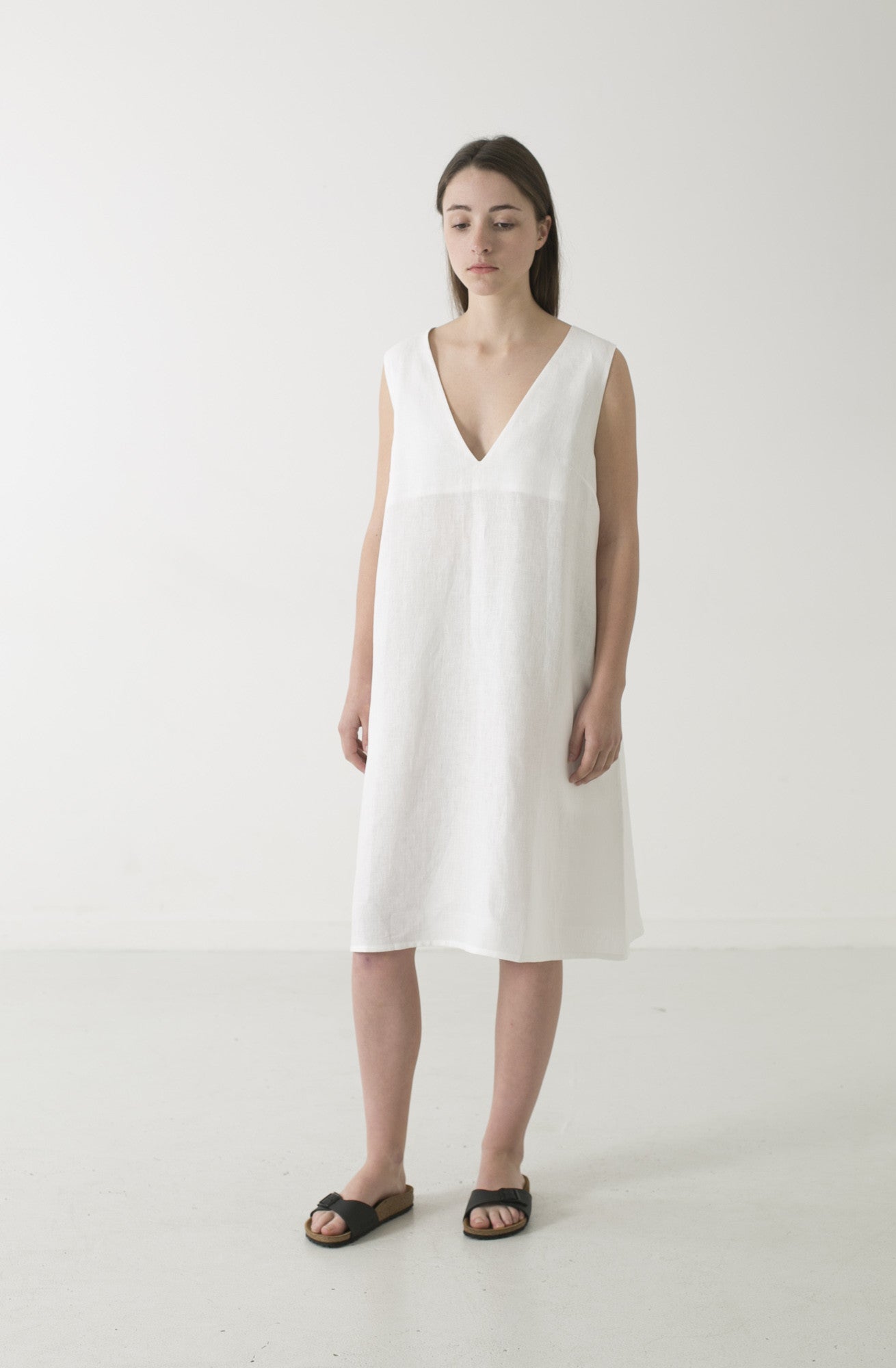 Hemp Linen V Dress - GOOD STUDIOS